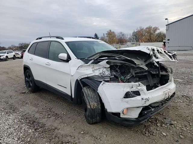 2016 Jeep Cherokee Latitude VIN: 1C4PJLCB8GW217409 Lot: 92240745