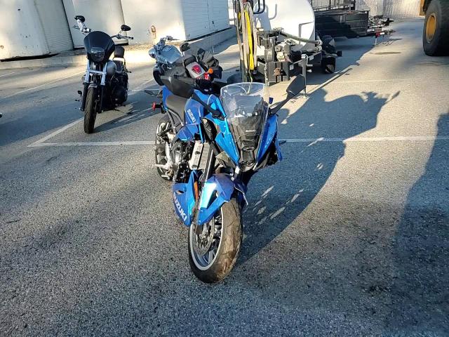 2025 Suzuki Gsx800 F VIN: JS1EM13BXS7102147 Lot: 92022245