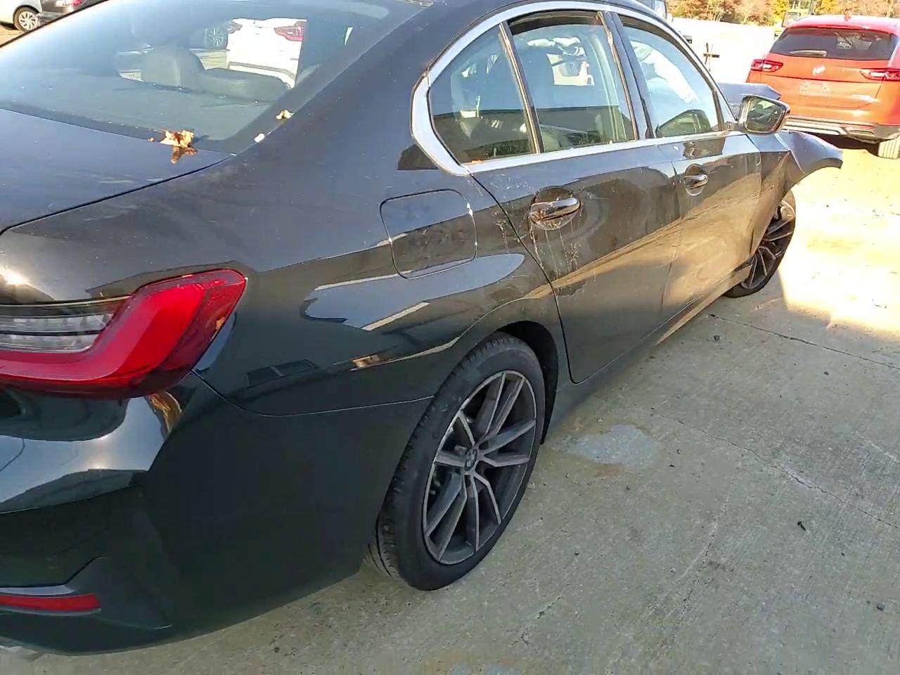 Фото: 3MW5R7J00M8B65722