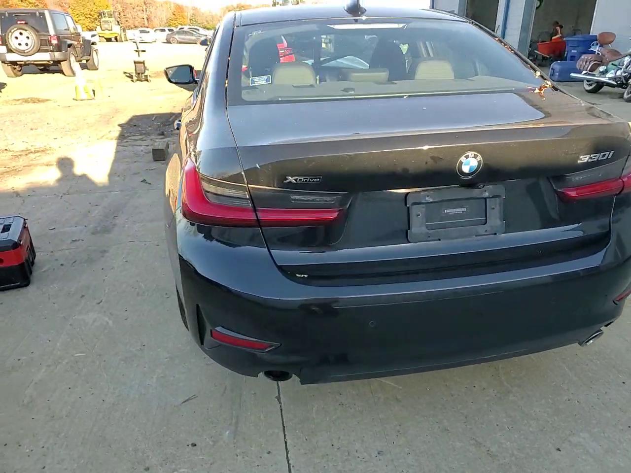 Фото: 3MW5R7J00M8B65722