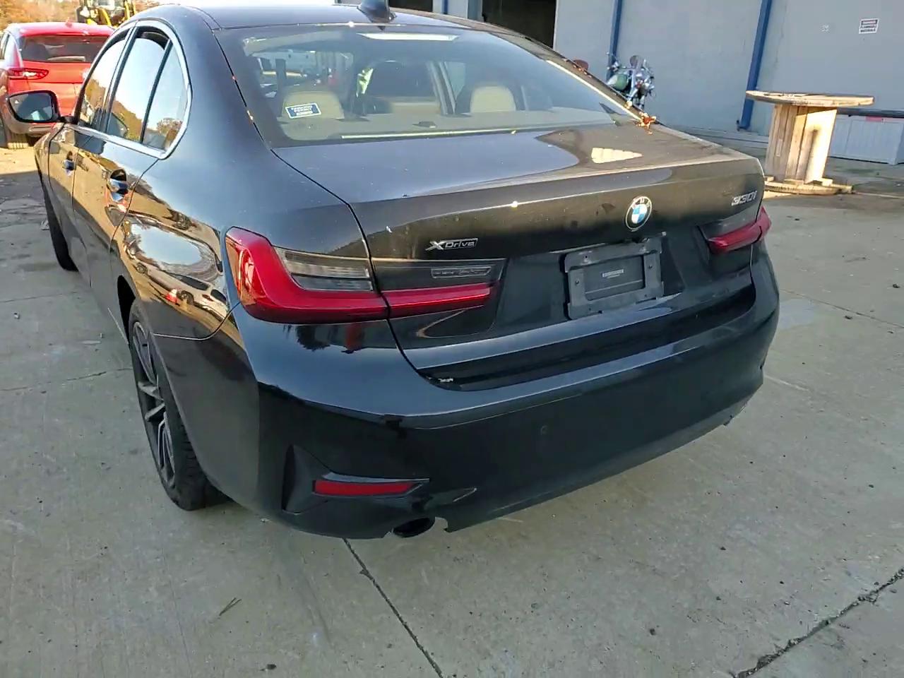 Фото: 3MW5R7J00M8B65722