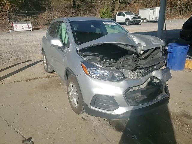 2019 Chevrolet Trax Ls VIN: 3GNCJKSB5KL324322 Lot: 92615535