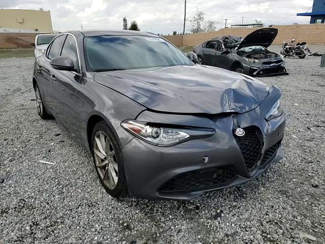 2017 Alfa Romeo Giulia Q4 VIN: ZARFAEDN6H7548040 Lot: 93743685