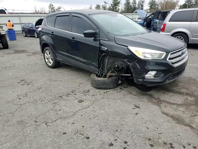 2017 Ford Escape Se VIN: 1FMCU9GD6HUC92445 Lot: 92545545