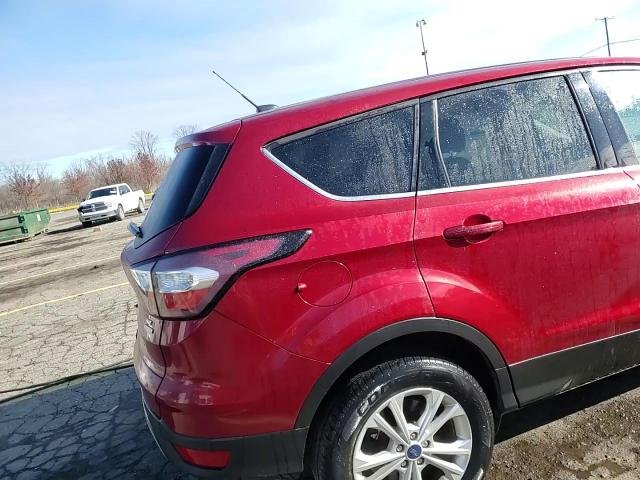 2017 Ford Escape Se VIN: 1FMCU0GD8HUB14497 Lot: 93377955