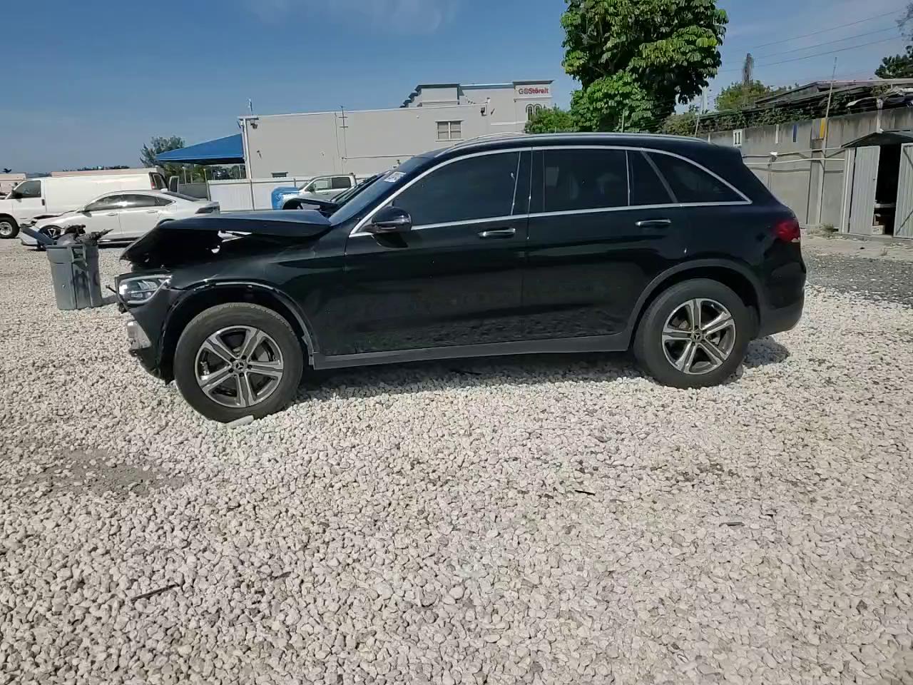 Фото: W1N0G8DB9MV264650