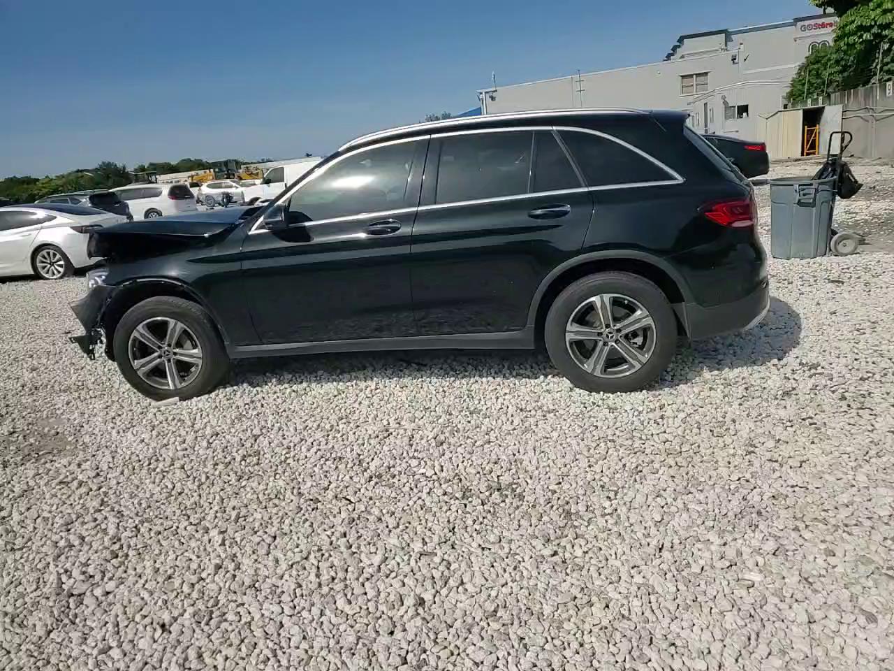 Фото: W1N0G8DB9MV264650