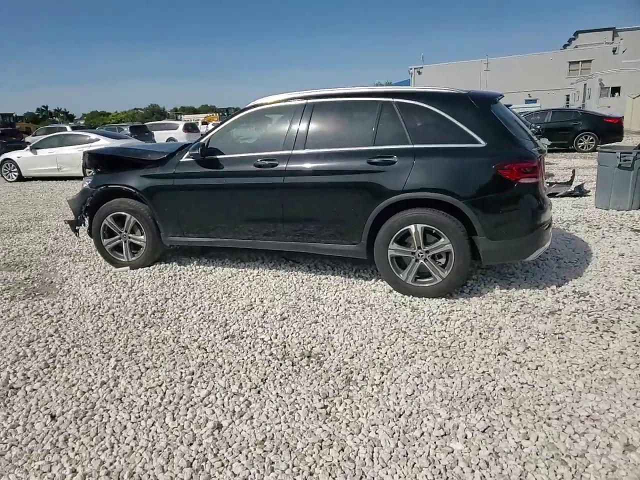 Фото: W1N0G8DB9MV264650