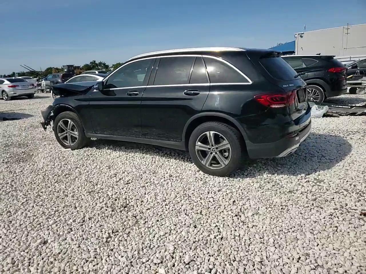 Фото: W1N0G8DB9MV264650