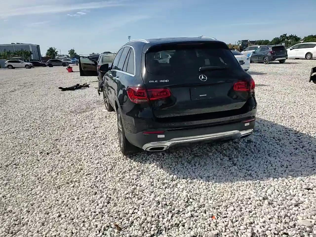 Фото: W1N0G8DB9MV264650