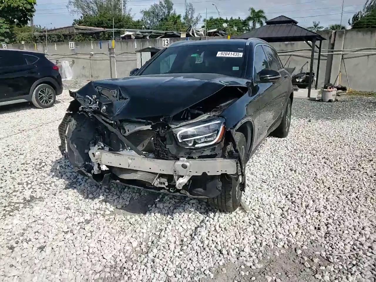 Фото: W1N0G8DB9MV264650