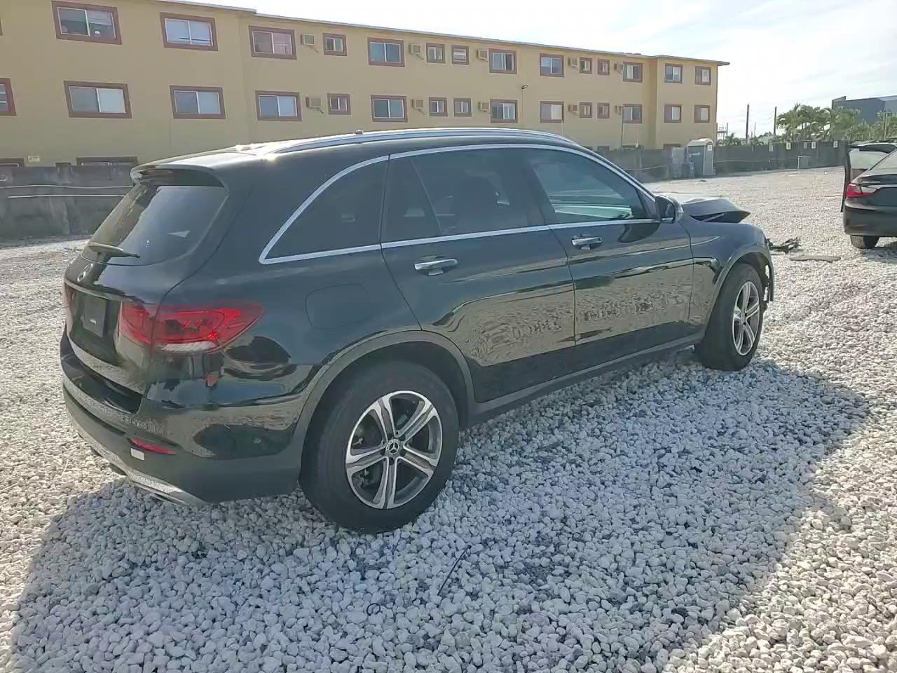 Фото: W1N0G8DB9MV264650