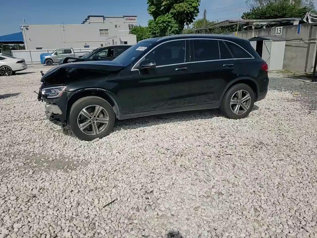 Фото: W1N0G8DB9MV264650