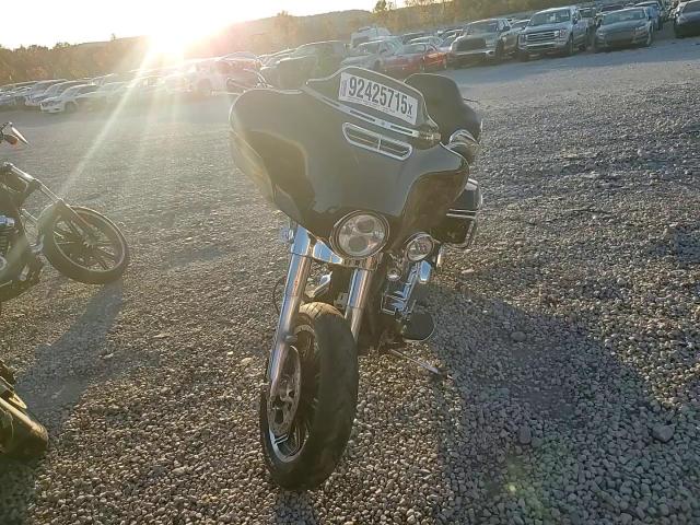 2014 Harley-Davidson Flhtcu Ultra Classic Electra Glide VIN: 1HD1FCM18EB700916 Lot: 92425715