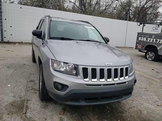 2017 Jeep Compass Sport VIN: 1C4NJDBB2HD106852 Lot: 94084065