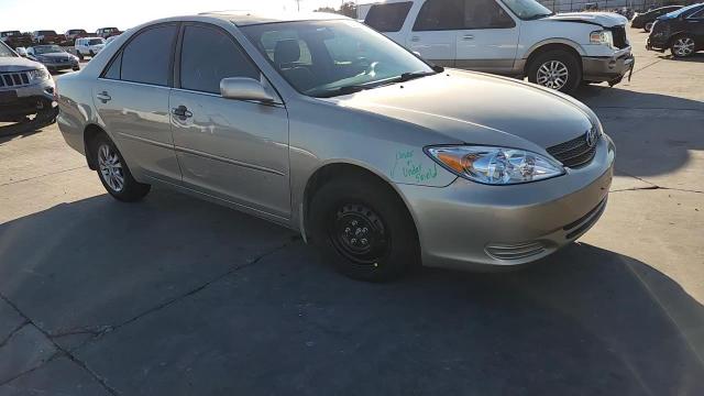 2004 Toyota Camry Le VIN: 4T1BF32K74U579277 Lot: 92947675