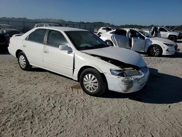 1999 Toyota Camry Le VIN: JT2BG22K3X0288341 Lot: 93096485