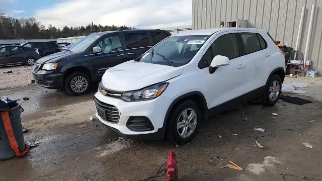 2019 Chevrolet Trax Ls VIN: 3GNCJNSB3KL141681 Lot: 92759165
