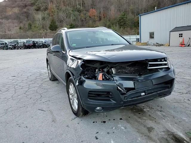 2013 Volkswagen Touareg V6 Tdi VIN: WVGEP9BP5DD012493 Lot: 93043225