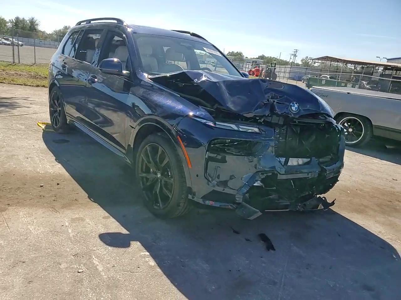 Фото: 5UX23EM01T9136806