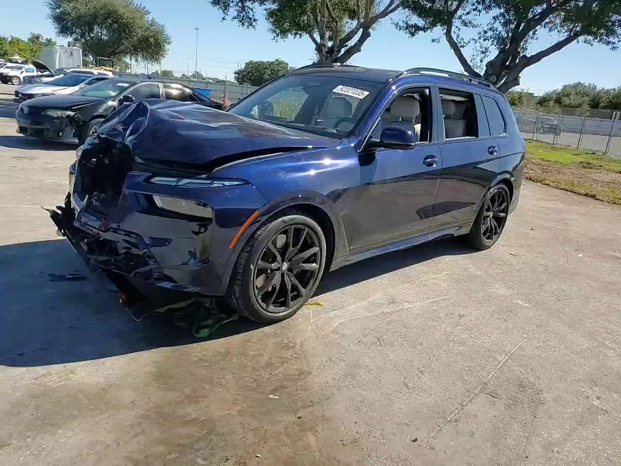 Фото: 5UX23EM01T9136806