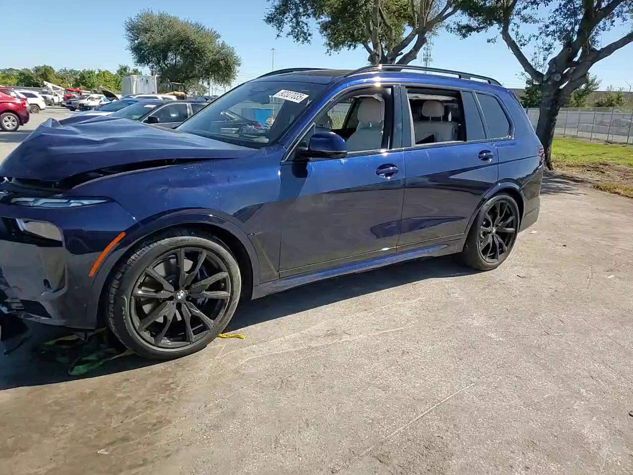 Фото: 5UX23EM01T9136806