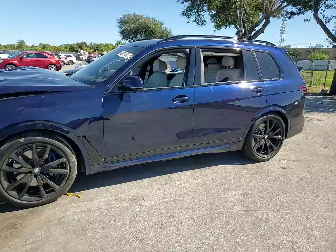 Фото: 5UX23EM01T9136806