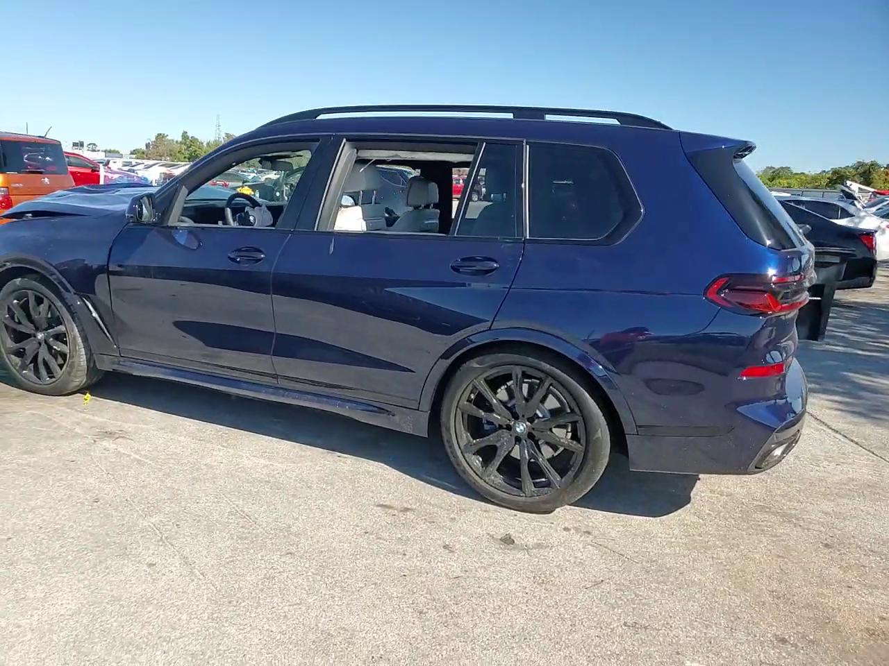 Фото: 5UX23EM01T9136806