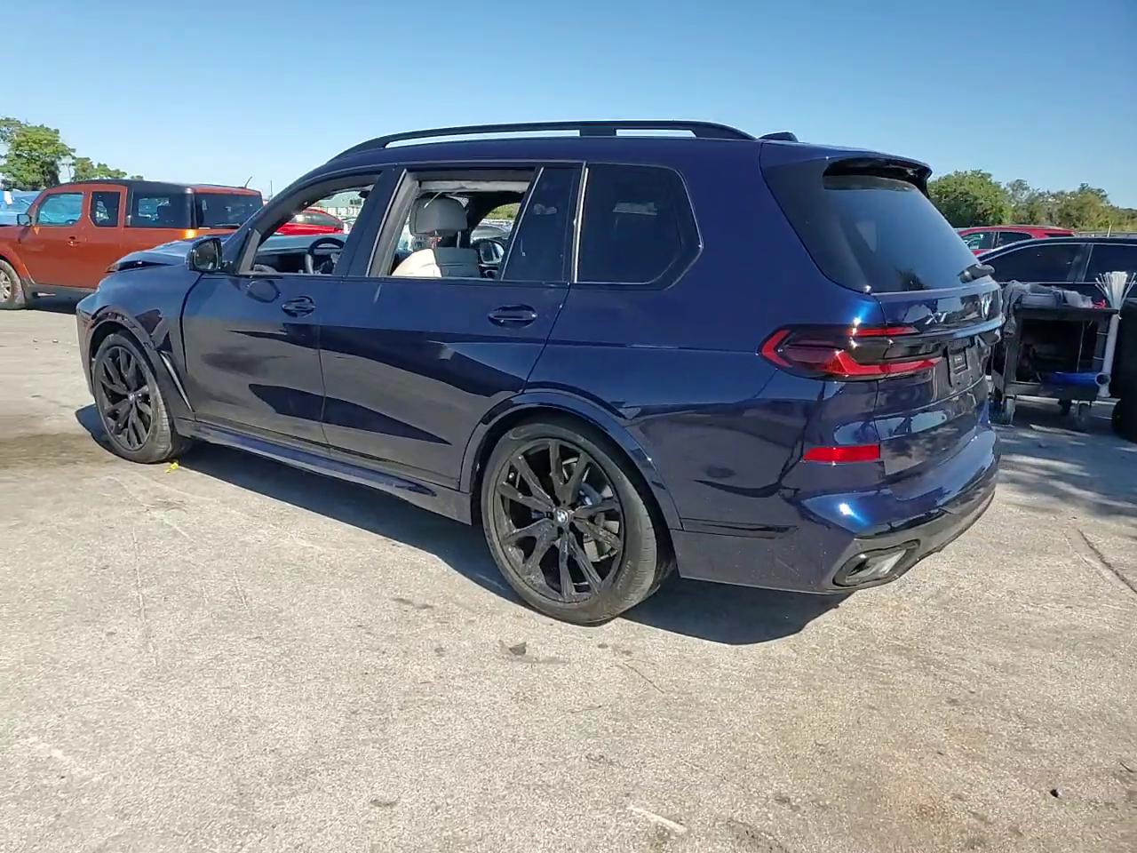 Фото: 5UX23EM01T9136806