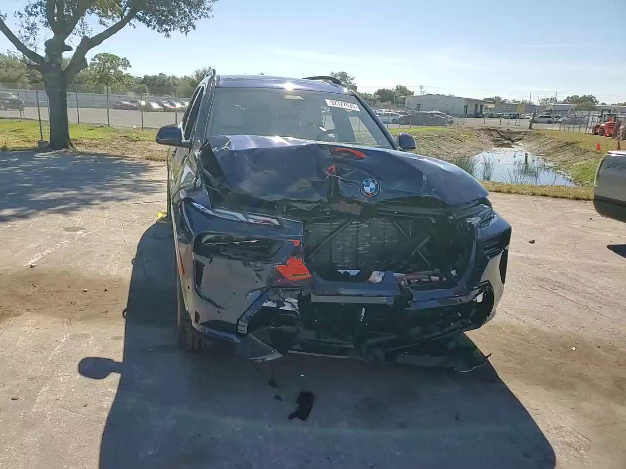 Фото: 5UX23EM01T9136806