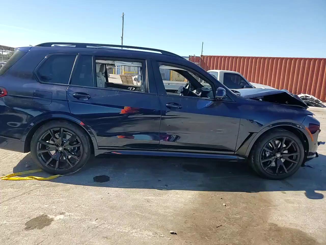 Фото: 5UX23EM01T9136806