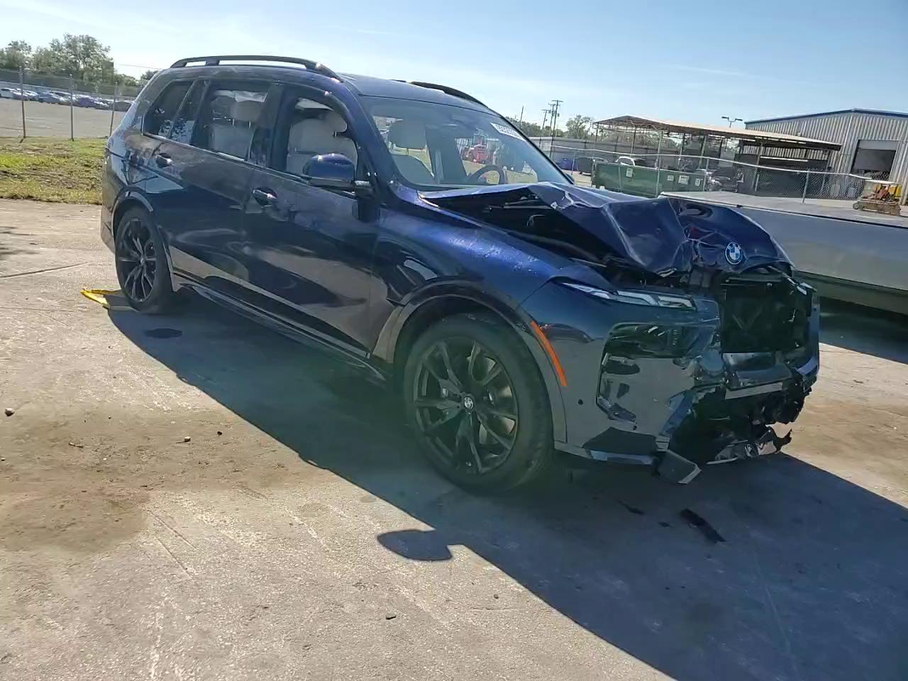 Фото: 5UX23EM01T9136806