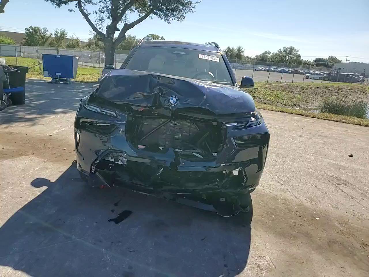 Фото: 5UX23EM01T9136806