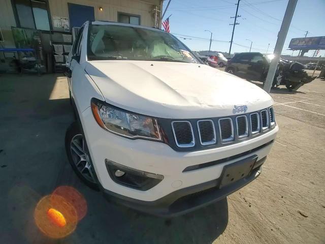 2019 Jeep Compass Latitude VIN: 3C4NJCBB5KT743052 Lot: 94564075