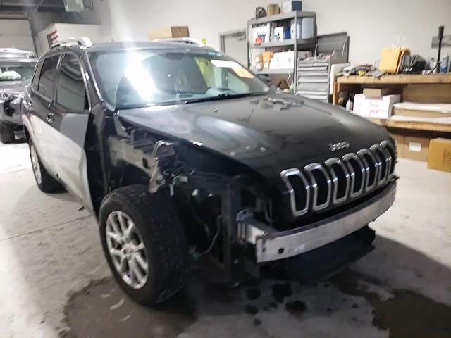 2016 Jeep Cherokee Latitude VIN: 1C4PJLCB4GW217522 Lot: 93601225