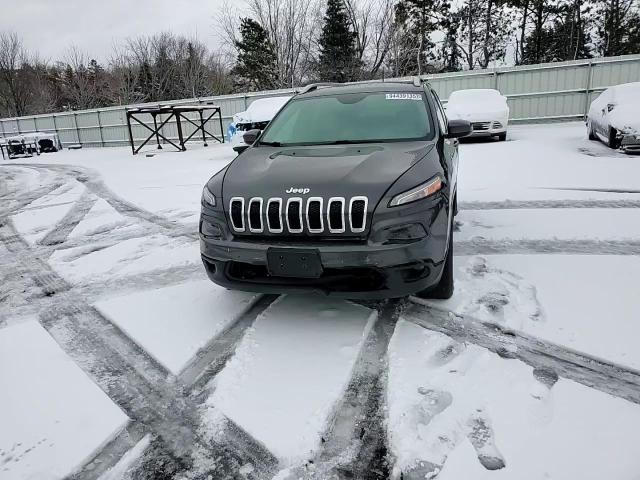 2017 Jeep Cherokee Latitude VIN: 1C4PJMCS5HW605009 Lot: 94439135