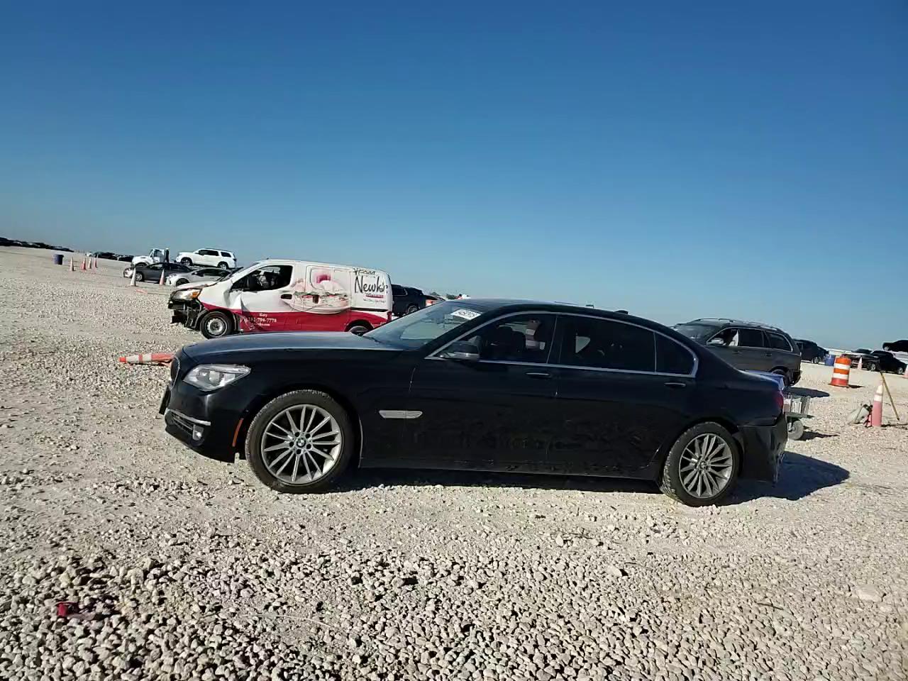 Фото: WBAYF8C55ED141764