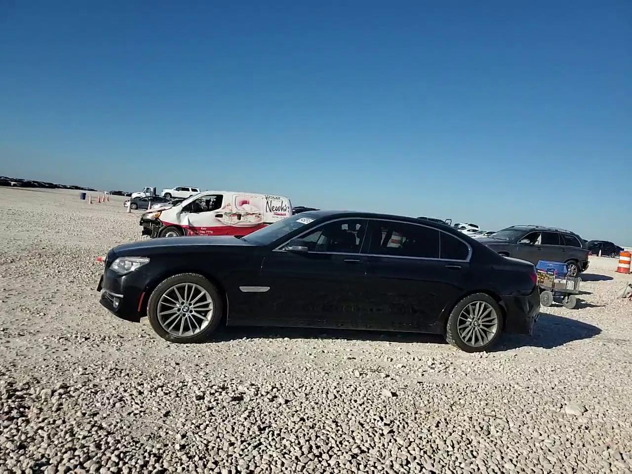 Фото: WBAYF8C55ED141764