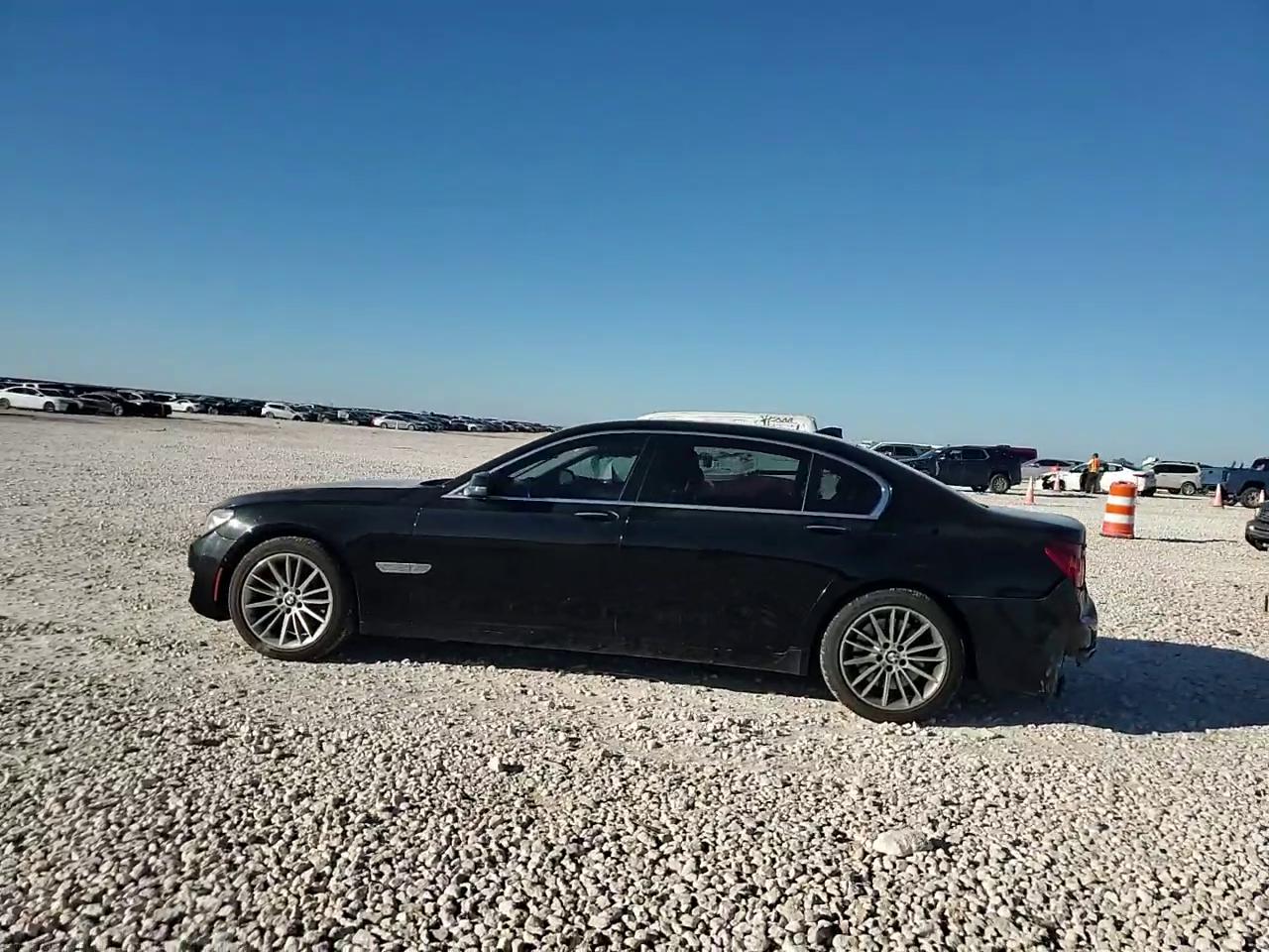 Фото: WBAYF8C55ED141764