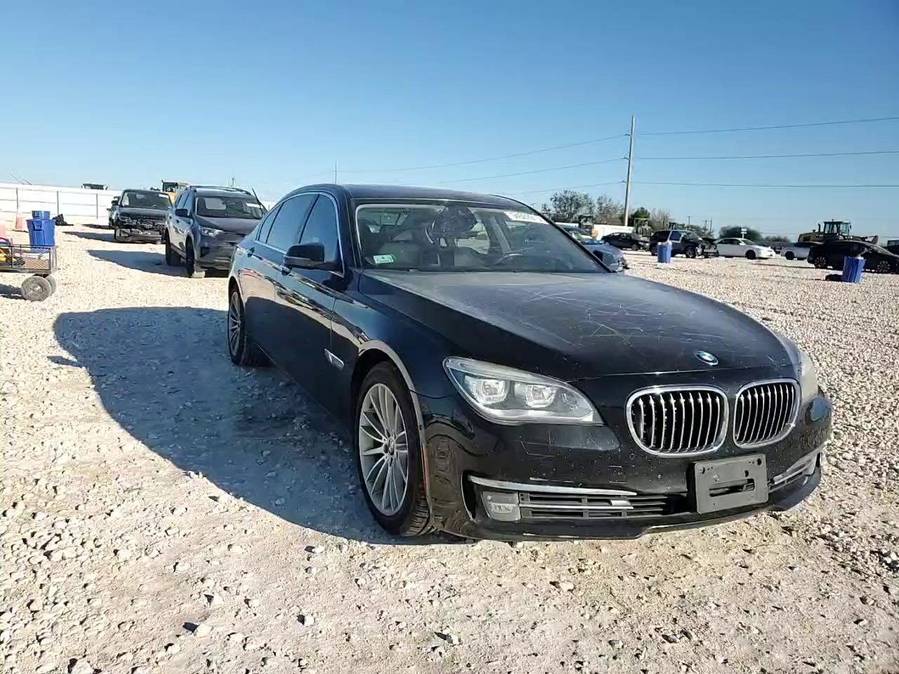 Фото: WBAYF8C55ED141764