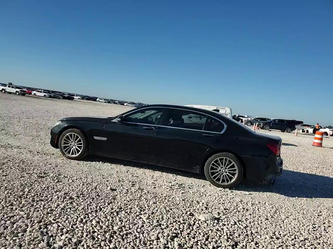 Фото: WBAYF8C55ED141764