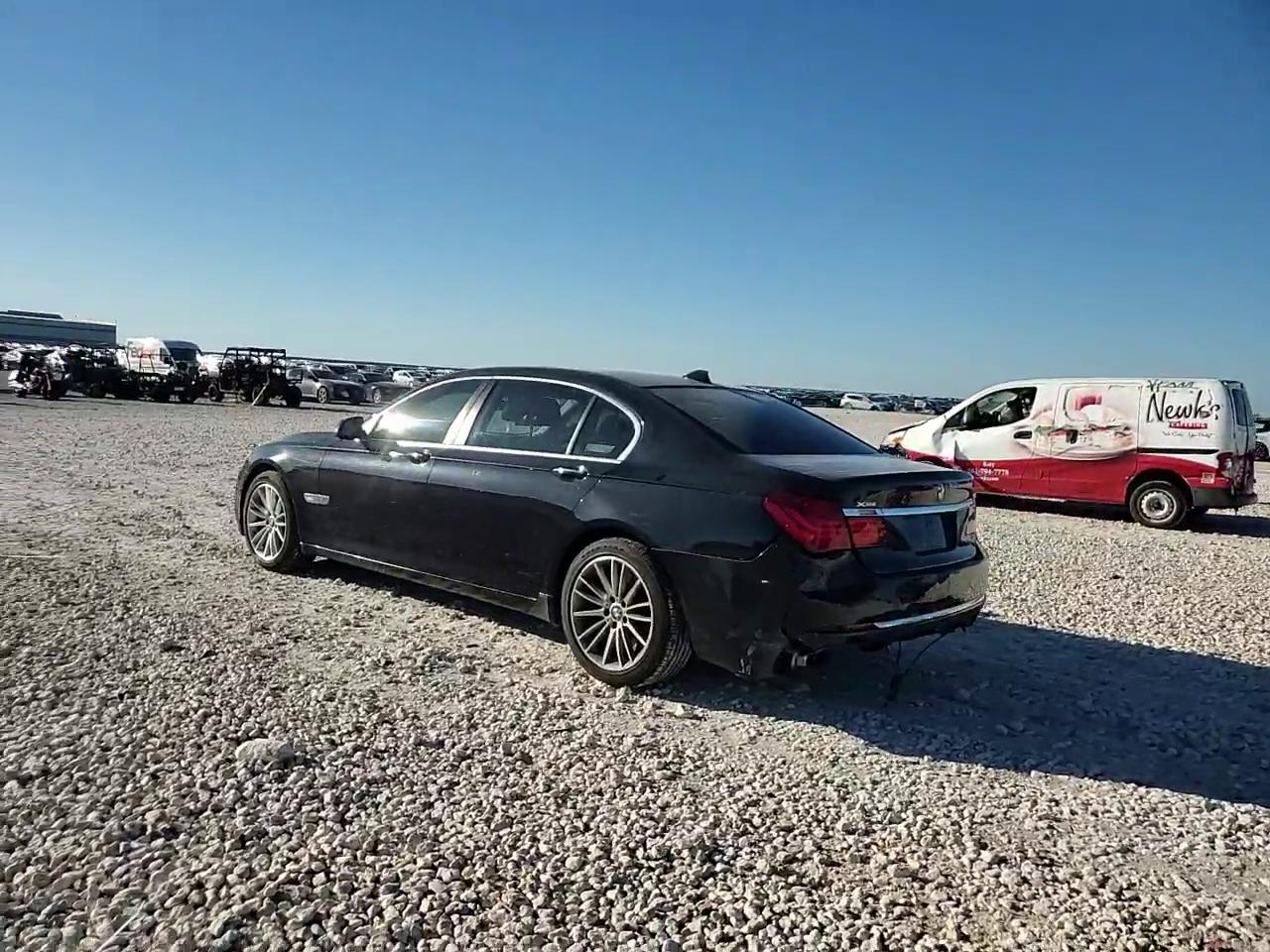 Фото: WBAYF8C55ED141764