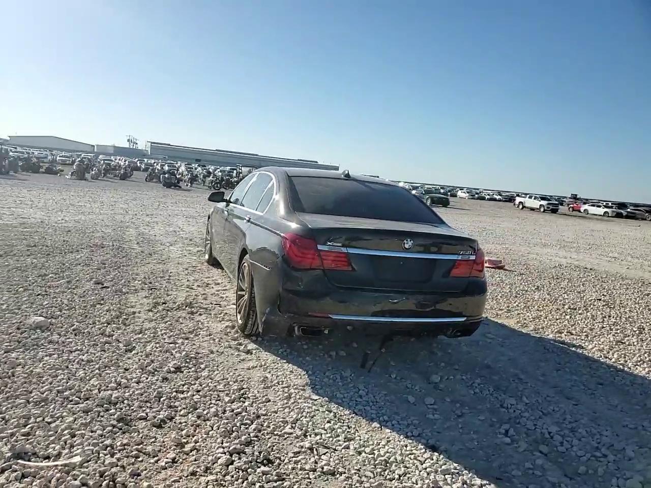 Фото: WBAYF8C55ED141764