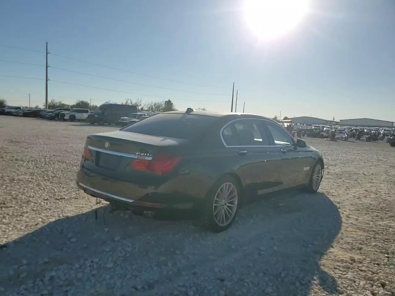 Фото: WBAYF8C55ED141764