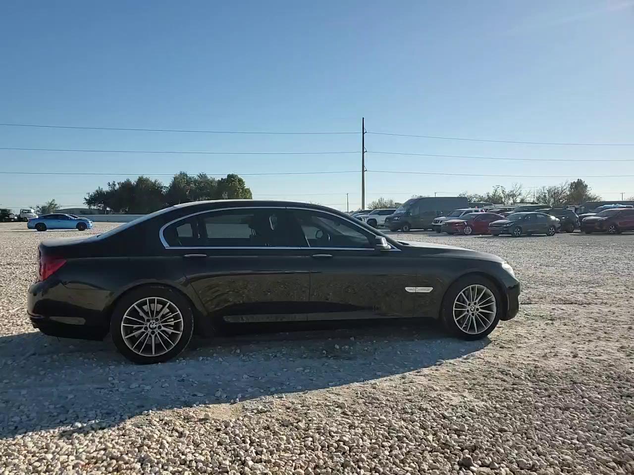 Фото: WBAYF8C55ED141764