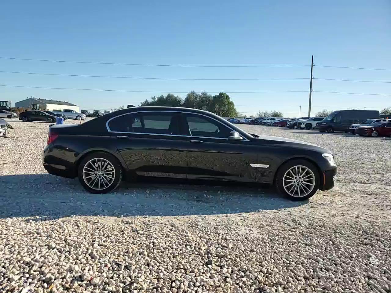 Фото: WBAYF8C55ED141764