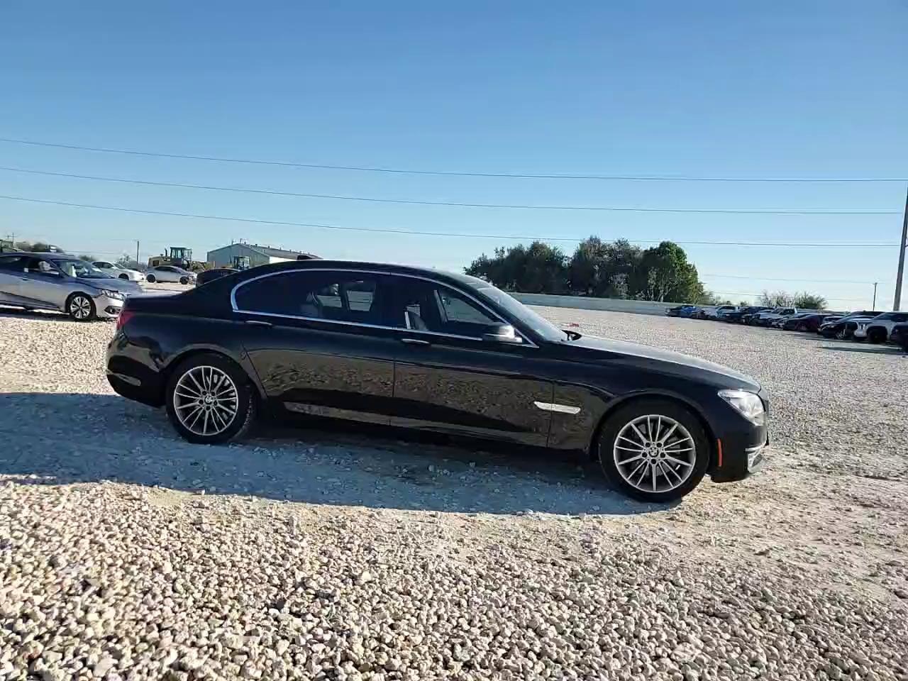 Фото: WBAYF8C55ED141764