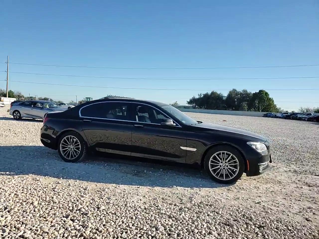 Фото: WBAYF8C55ED141764