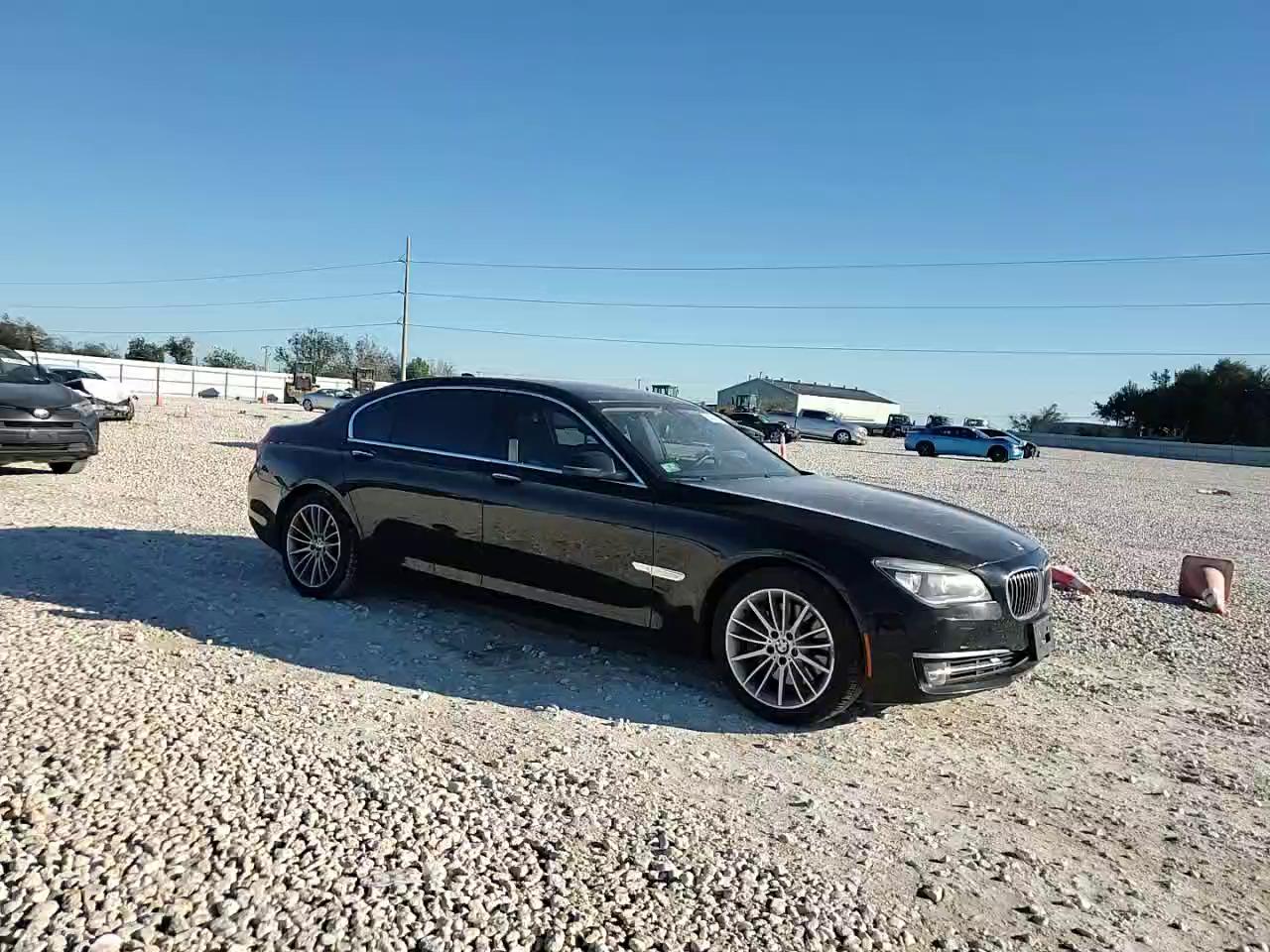 Фото: WBAYF8C55ED141764