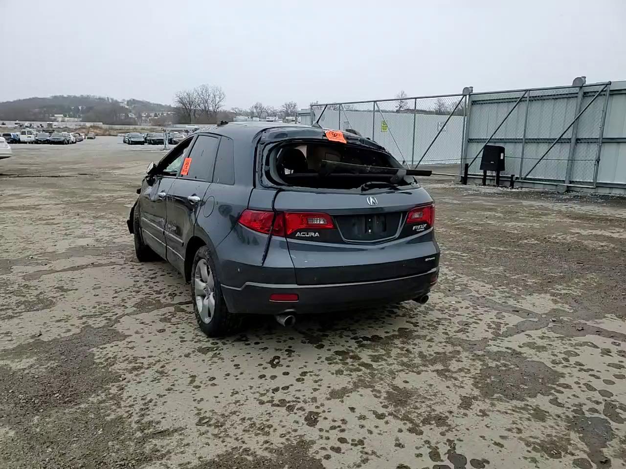 Фото: 5J8TB185X7A002812